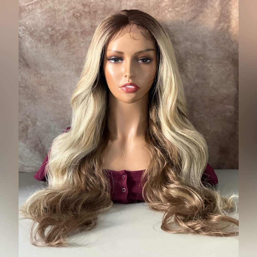 Ombre Blonde Bodywave Lace Front Wig